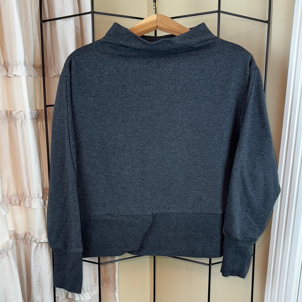 Womens Nike Dri-fit Versa Studio Mock Neck Sweatshirt Gray Long Sleeve Size L
